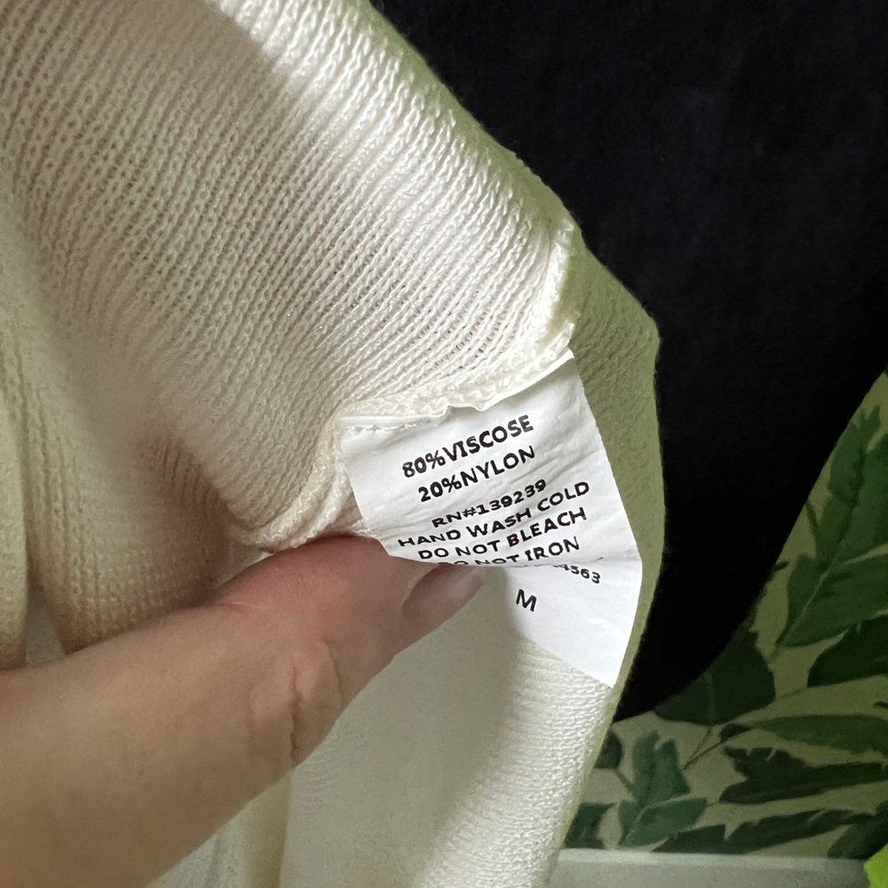 Do+Be White Ruffle One Shoulder Long Sleeve Sweater Knit Top Womens Medium - Picture 7 of 7